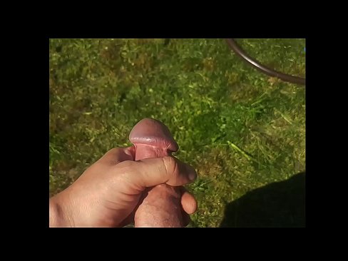 ❤️ Hottie si fa scopare a figa rosa è cums cun un squirt in un giardinu d'estate ️❌ Porno à noi % co.it-com.top% ️❤
