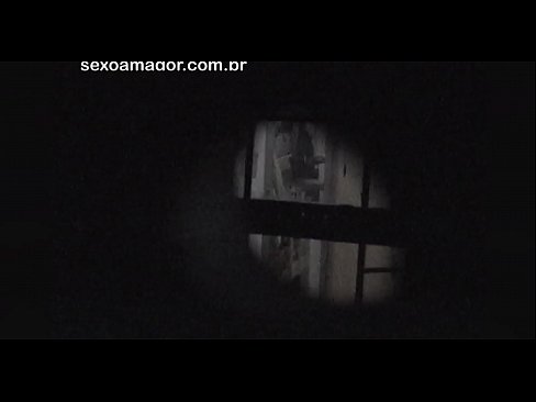 ❤️ Blondie hè videoregistrata in segretu da un voyeur di u quartieru nascostu daretu à i mattoni cavi ️❌ Porno à noi % co.it-com.top% ️❤